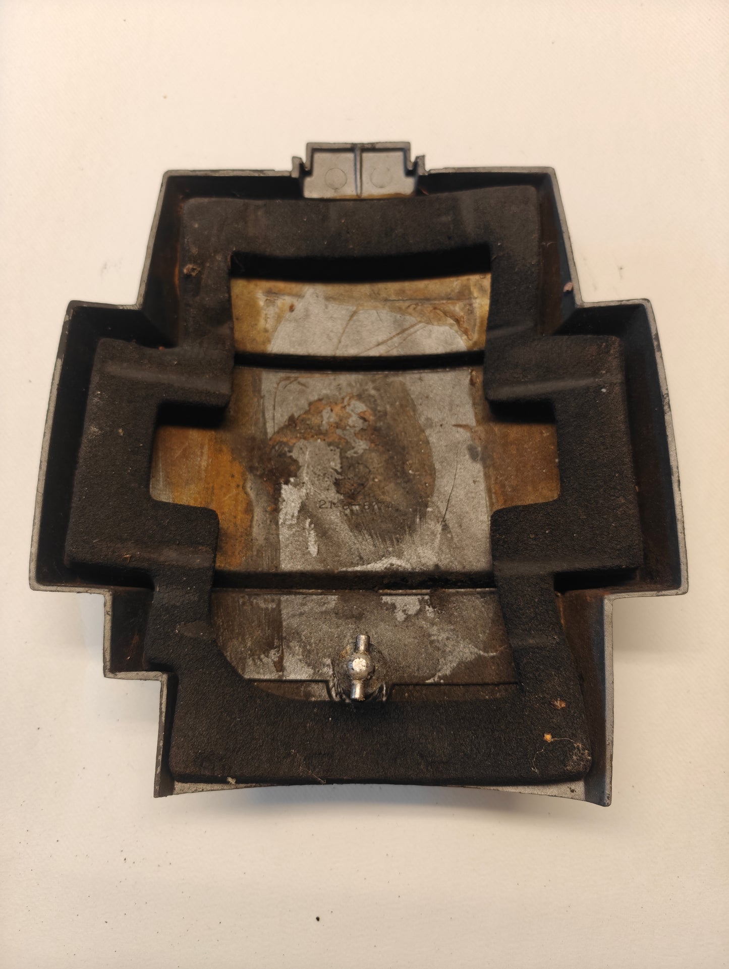 Sköld motorkåpa mariner