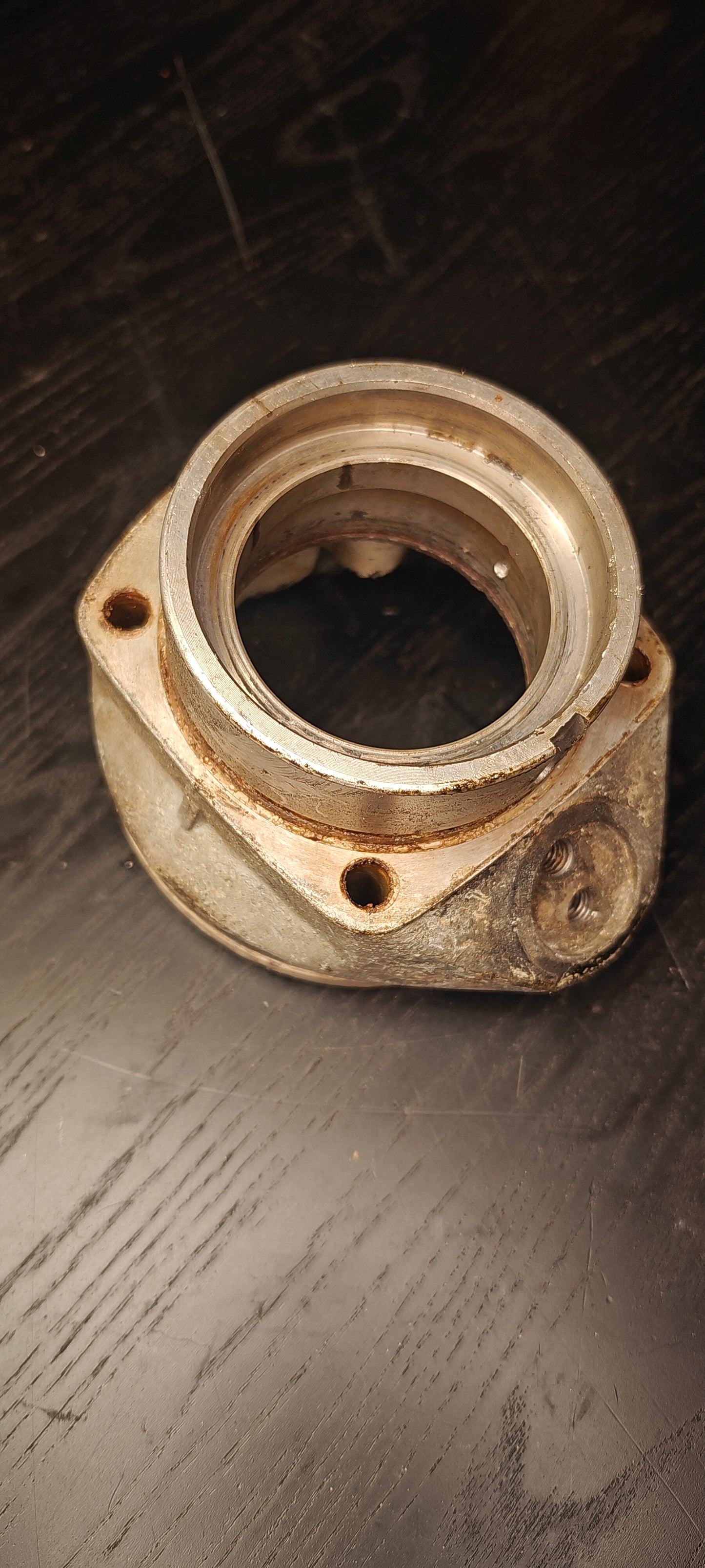 Lagerhållare volvo penta drev