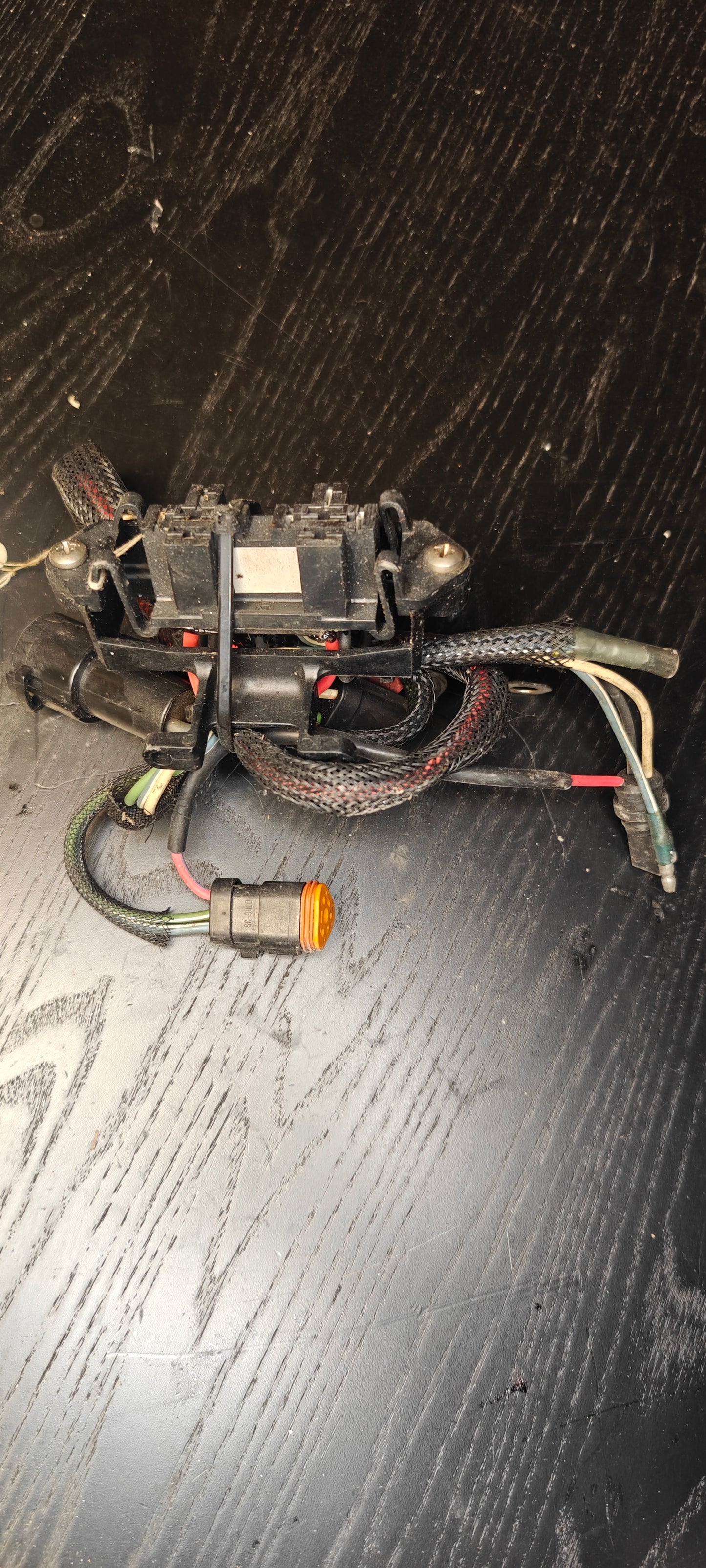 Kabelhärva relä Johnson Evinrude 0585155