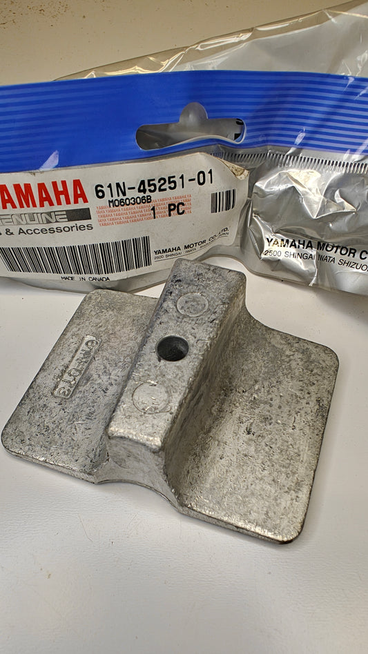 Zinkanod växelhus yamaha 9,9 & 15hk 61N-45251-01