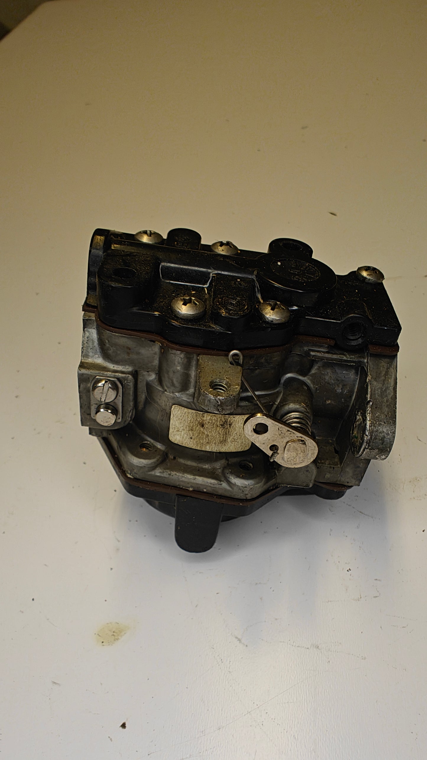 Förgasare 9,9/15 omc