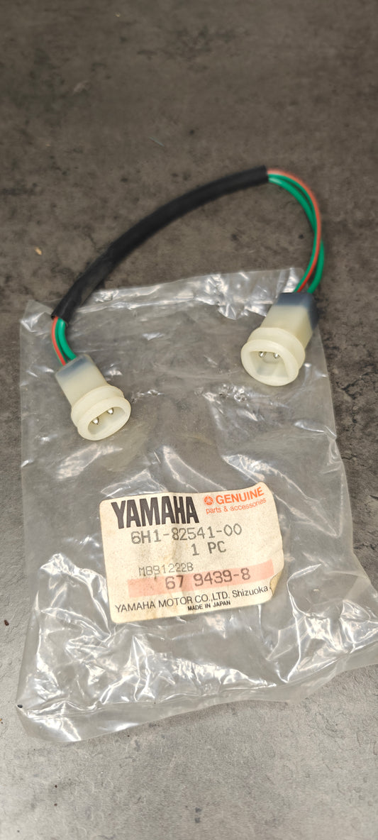 Skavkontakt yamaha 6H1-82541-00